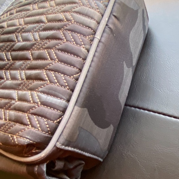 Lug Boxcar crossbody - Picture 8 of 12